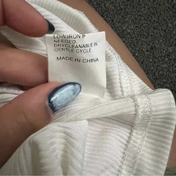 SHEIN White High Neck V-Neck Cropped Basic Ribbed Tank Top Casual Cute Shirt M - Picture 11 of 13